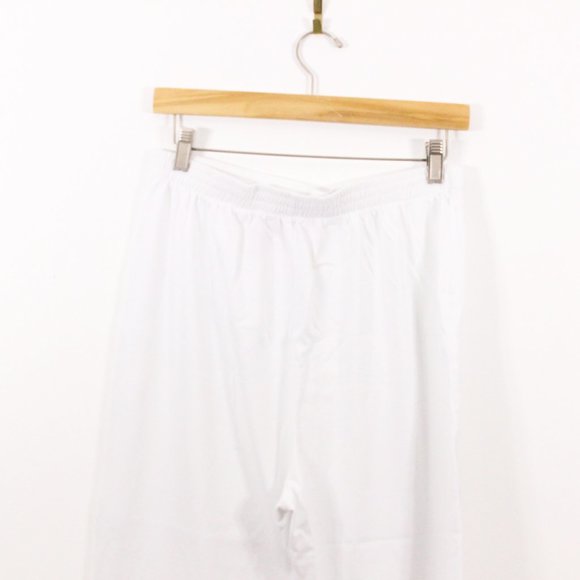 *Liz Claiborne White Capris - Picture 6 of 6